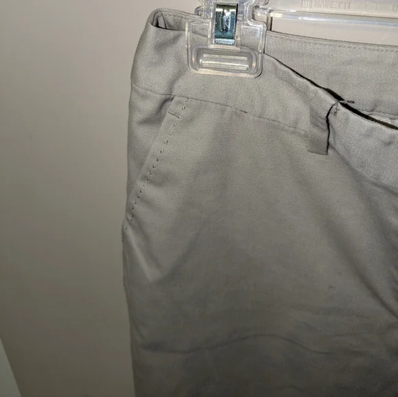 Tahari Women's Capri Pants Size 8 - Picture 4 of 6